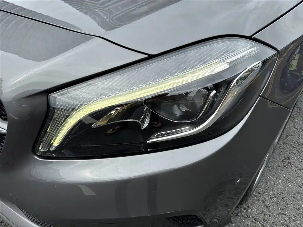 Mercedes-Benz A-Class (Import) 2017 Facelift A 200 Dynamic фото 19