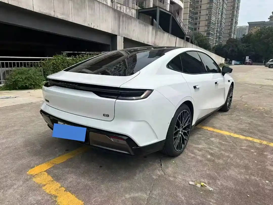 2025 Geely Galaxy Galaxy E8