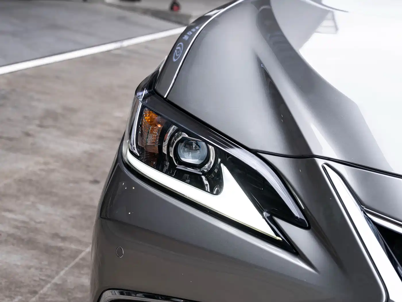Lexus ES 2022 300h Excellence Edition фото 6