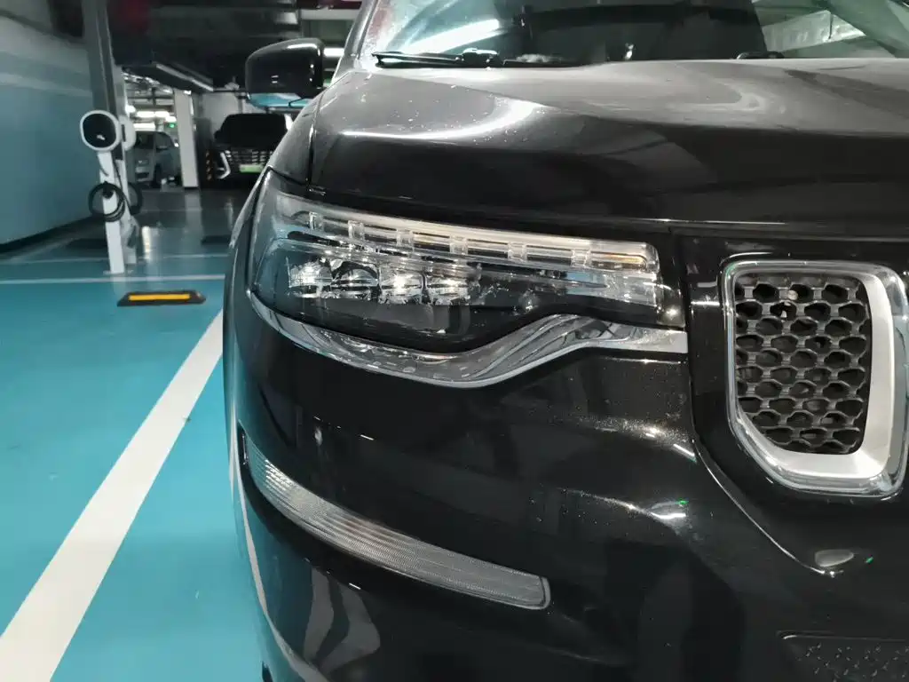 Jeep Grand Commander 2018 2018 2.0T AWD Ultimate Edition (China V)