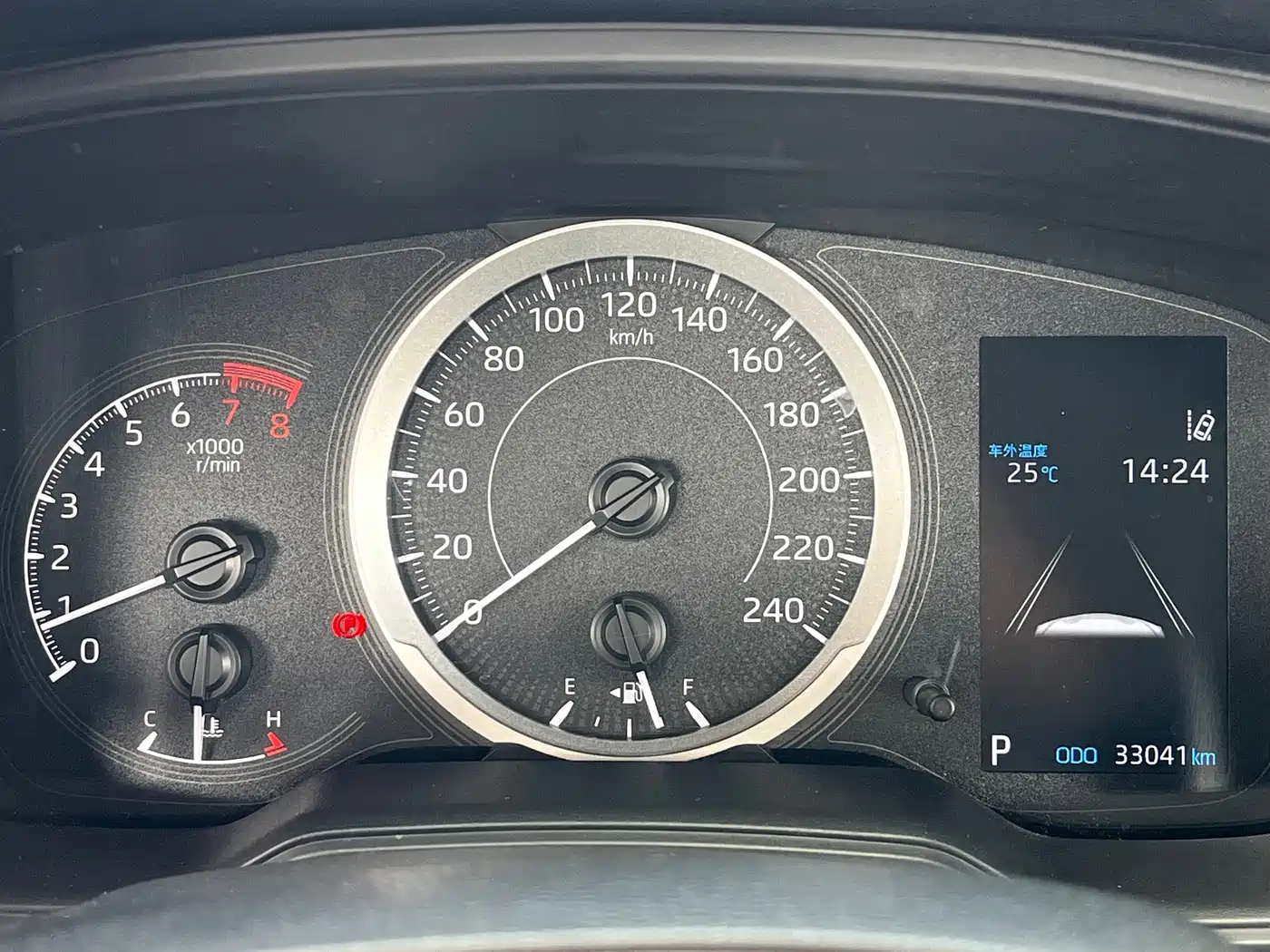 Toyota Frontlander 2023 2.0L CVT Leading Edition фото 7