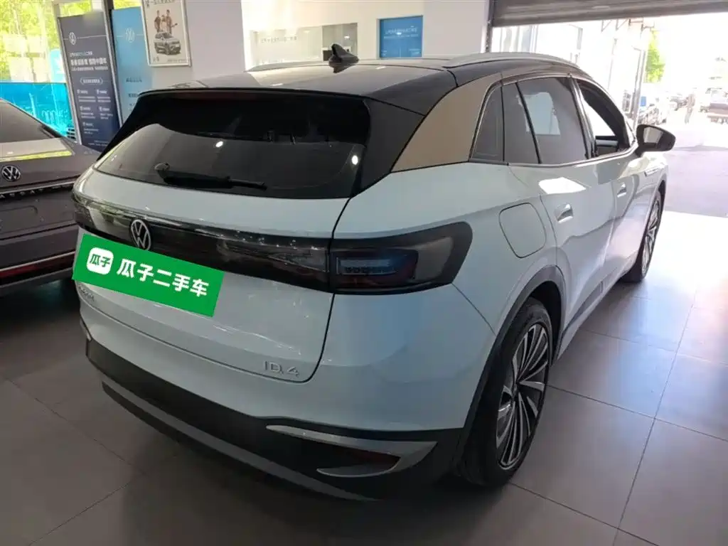 Volkswagen ID.4 X 2022 Pure Long Range Edition фото 7