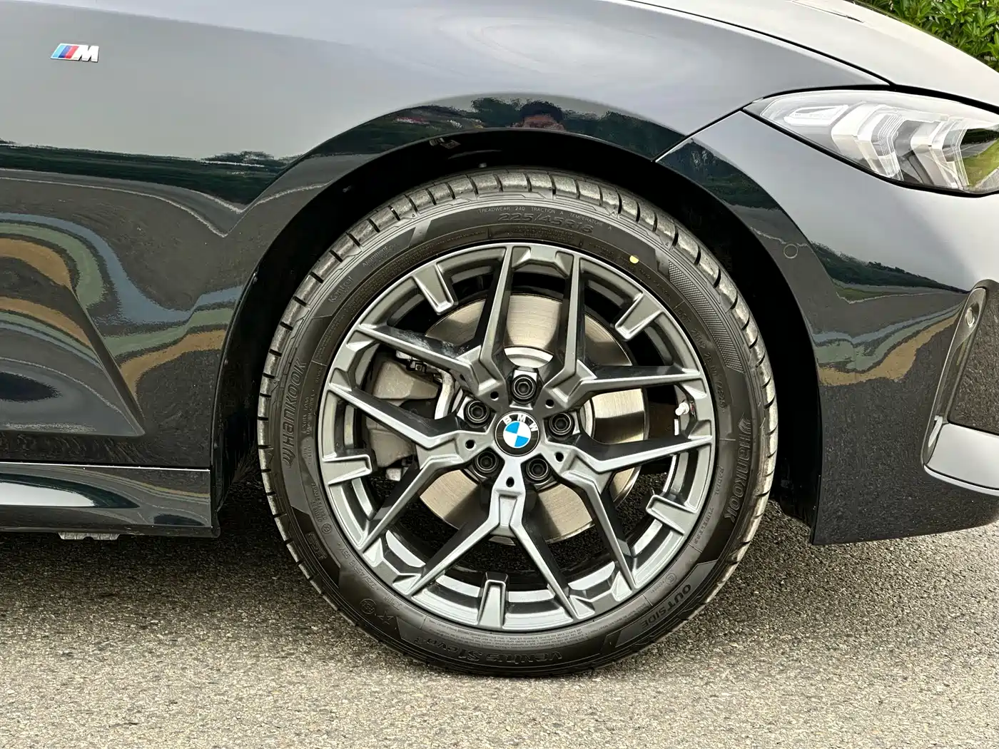 BMW 3 Series 2026 330Li M Sport Shadowline Package фото 8