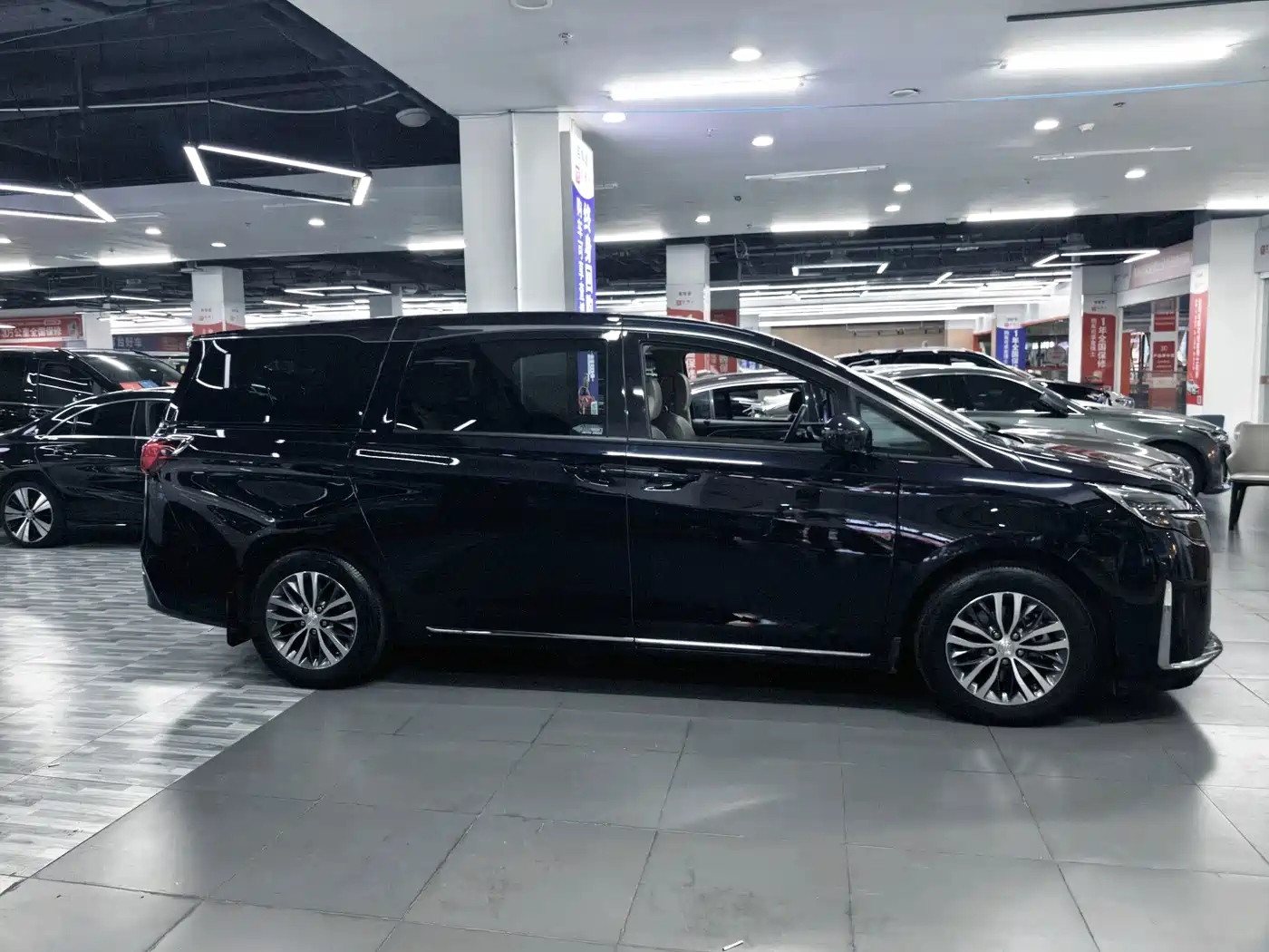 Фото 9 - Buick GL8
