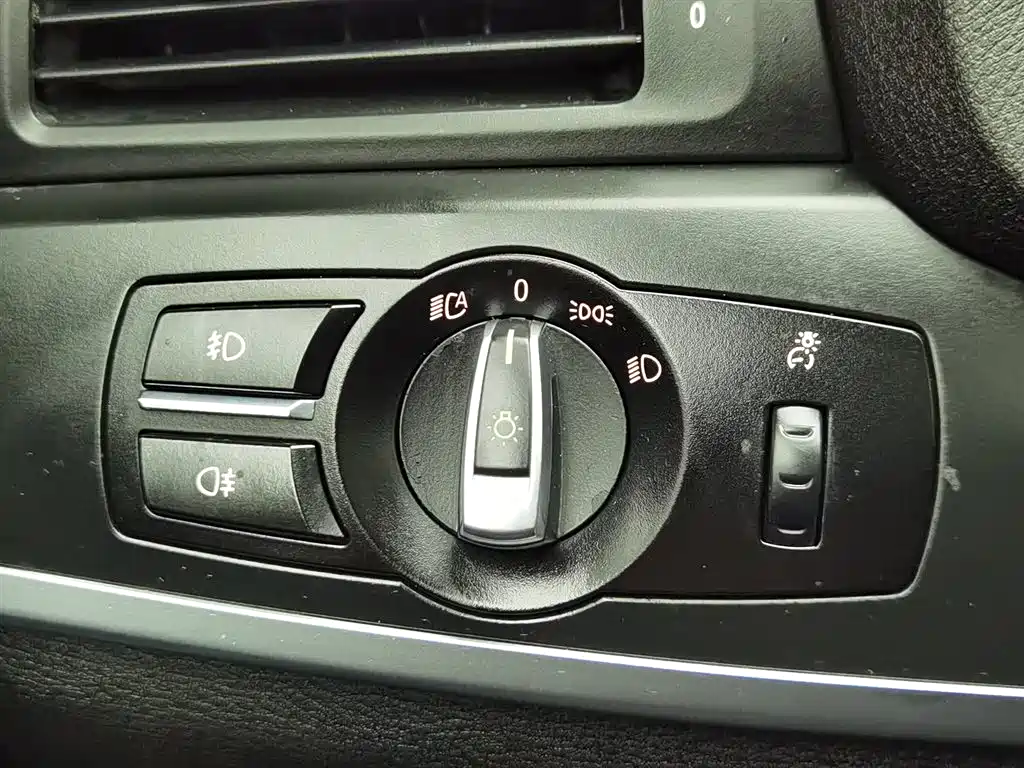BMW X3 (Import) 2016 sDrive20i фото 21