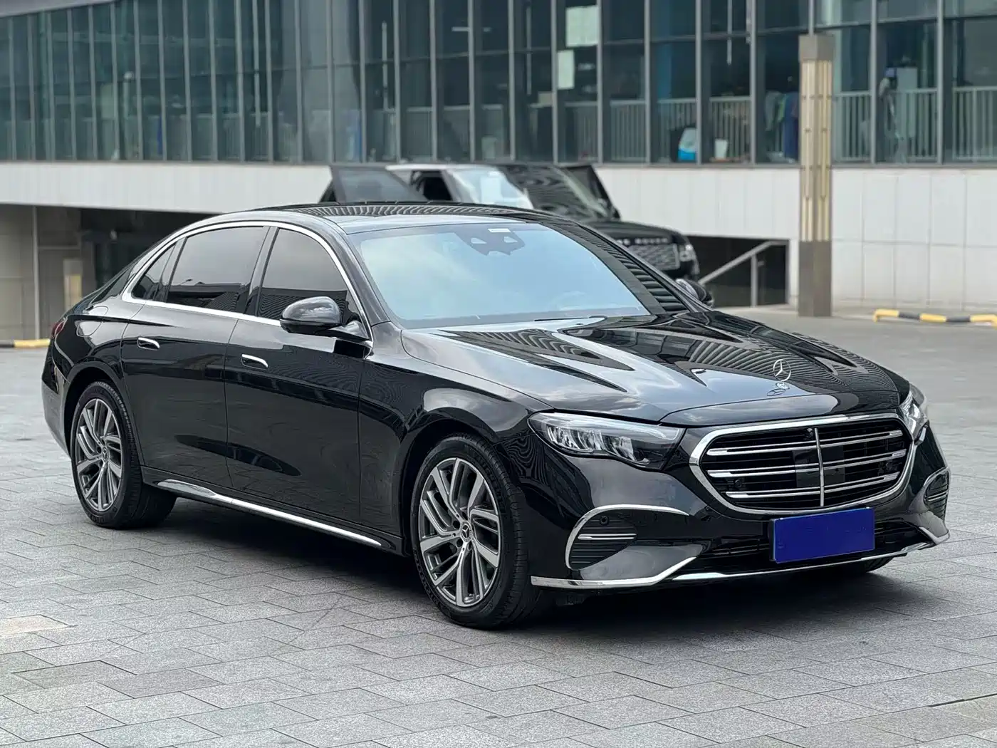 Mercedes-Benz E-Class 2024 E 300 L Fashion фото 3