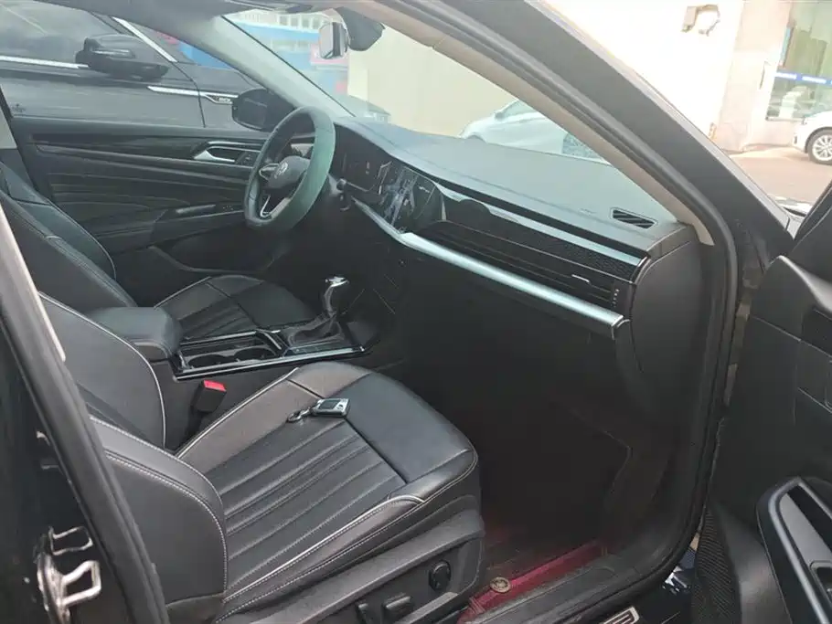 Volkswagen Passat 2023 Facelift 330TSI Elite Edition фото 8