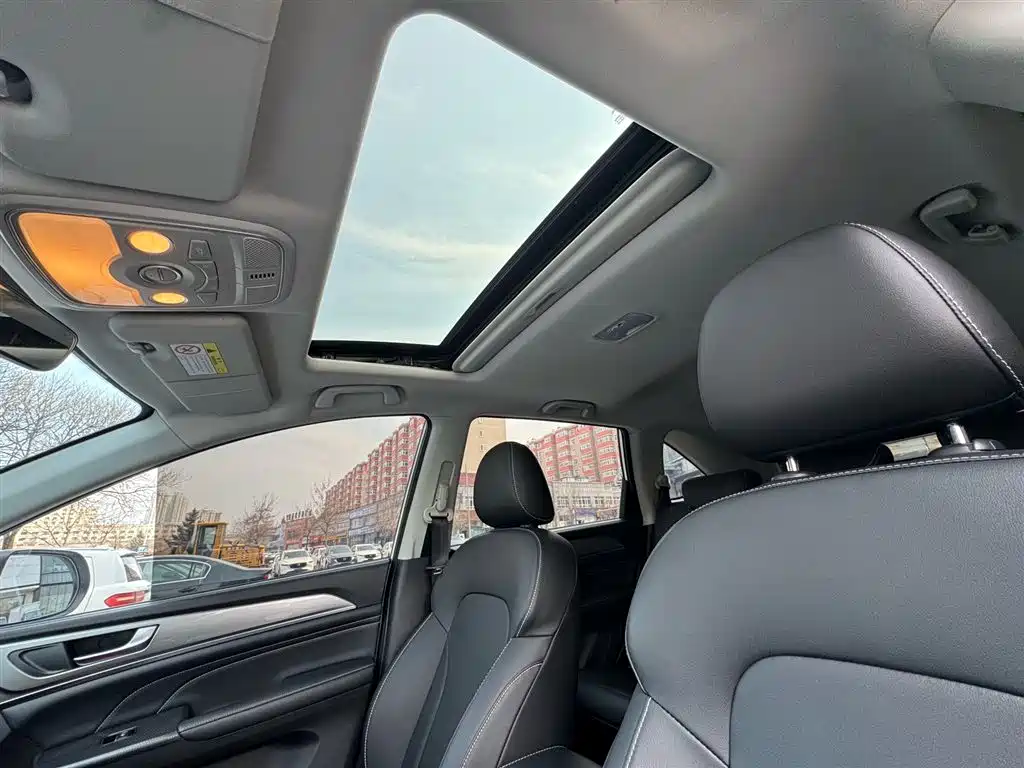 Haval M6 2023 PLUS 1.5T DCT Luxury Smart Connect фото 11