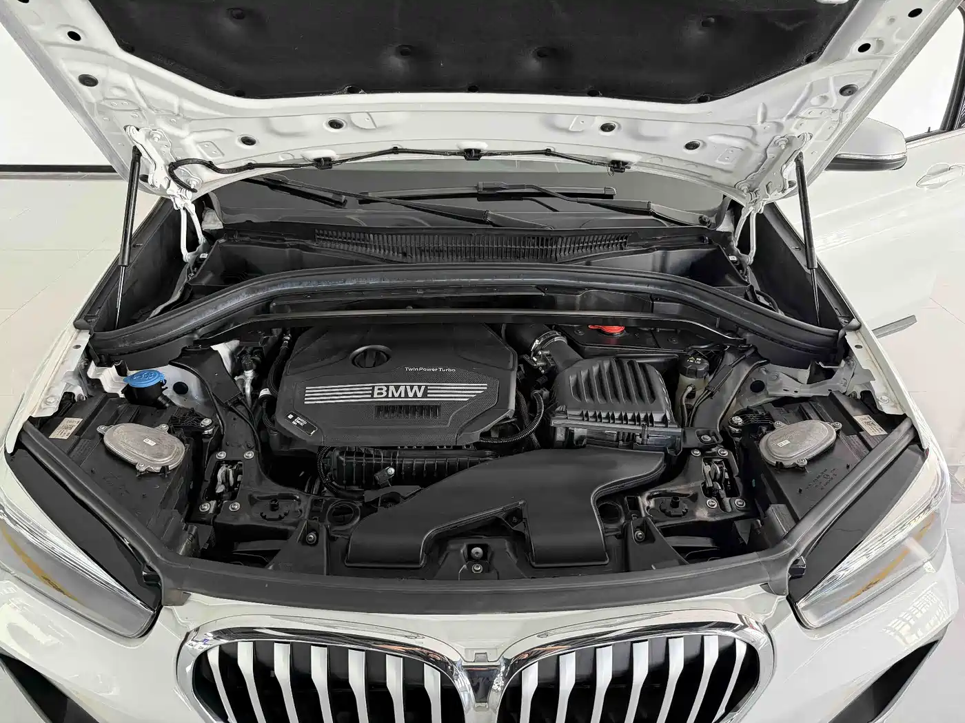 BMW X1 2022 sDrive20Li Fashion фото 6