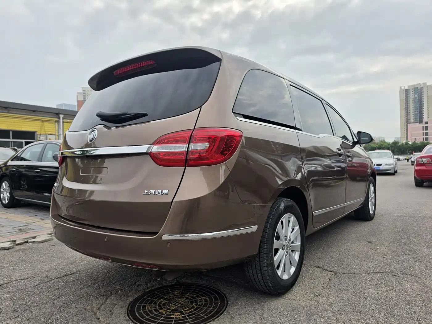 Buick GL8 2018 28T Premium Model China VI фото 17
