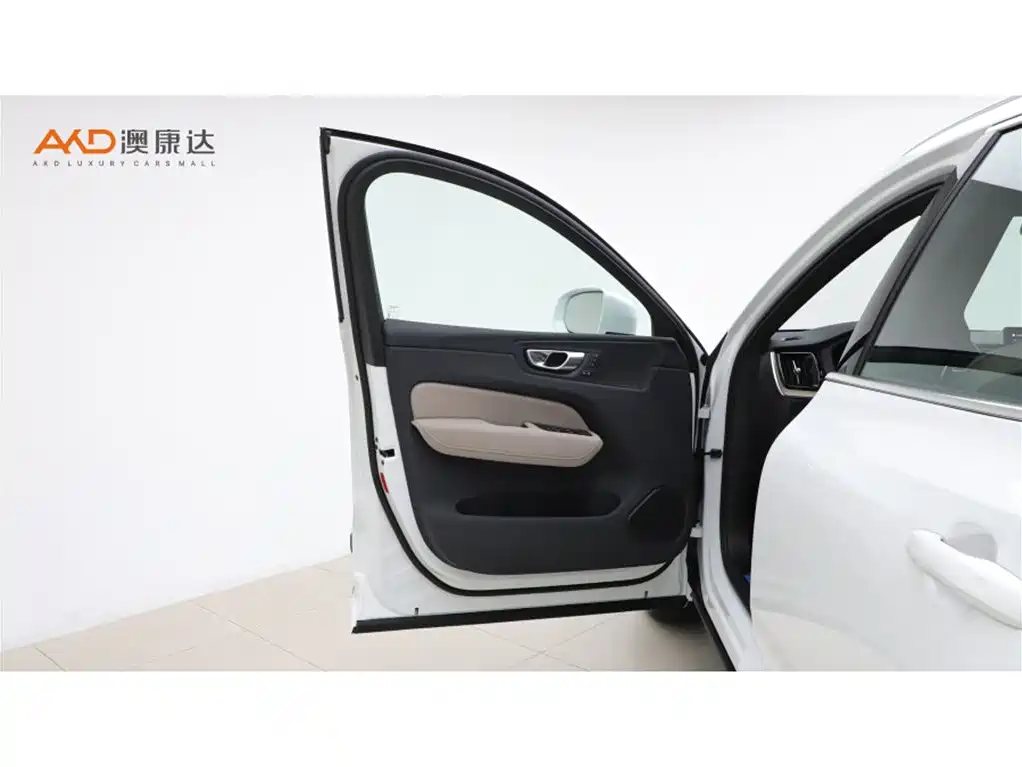 Volvo XC60 2026 2026 Model B5 AWD Premium Luxury