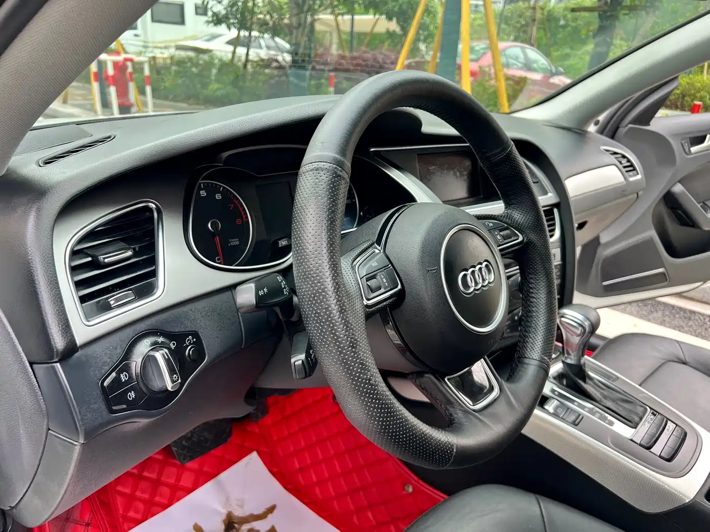 Audi A4L 2013 35 TFSI Automatic Standard фото 19