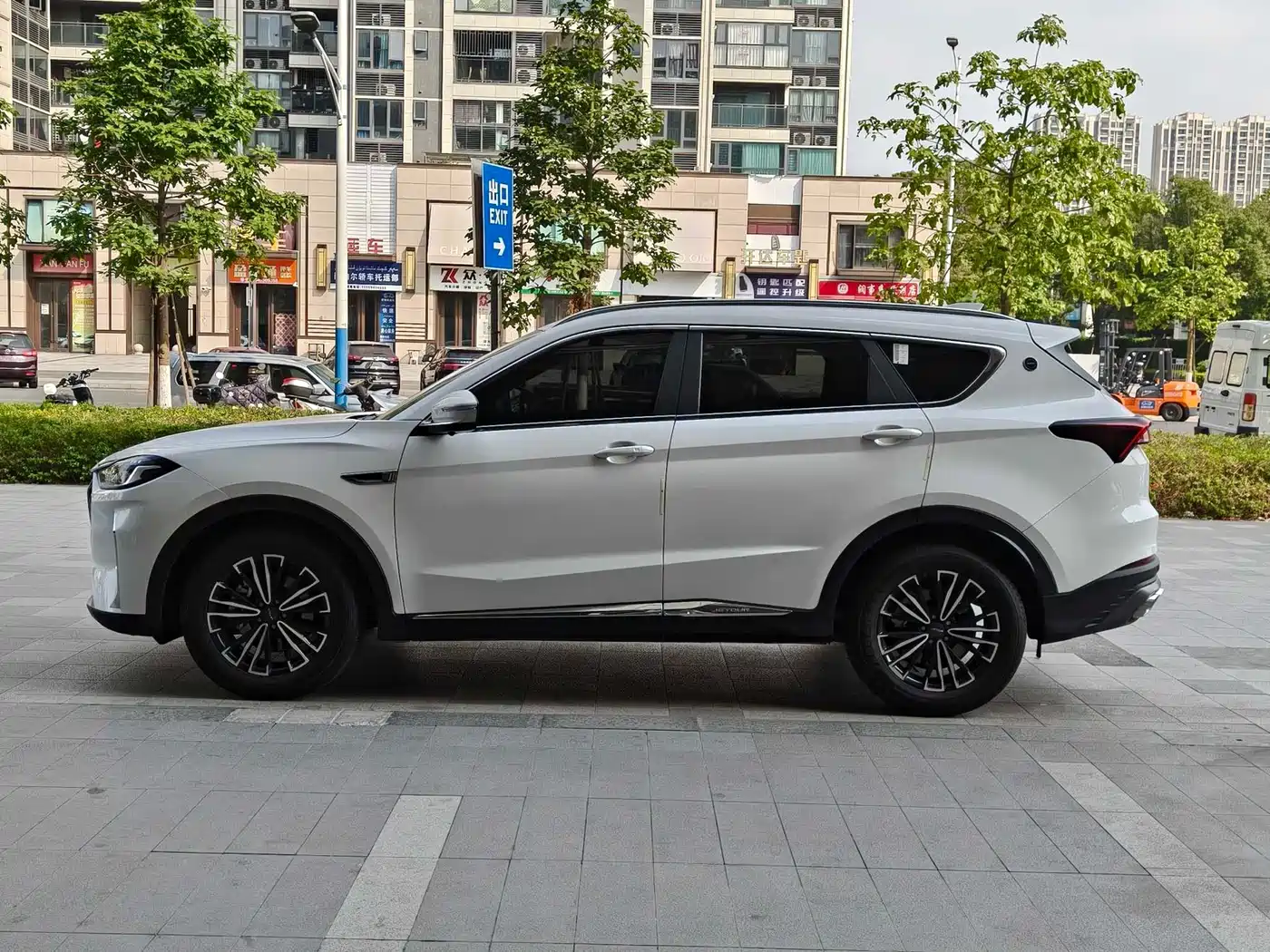 JIETU X70 PLUS