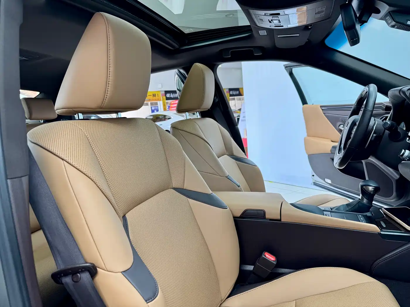 Lexus ES 2021 200 Luxury Edition фото 15