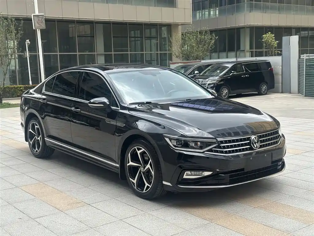 Volkswagen Magotan 2023 2 Million Units Anniversary Edition 330TSI DSG Leading Type фото 11