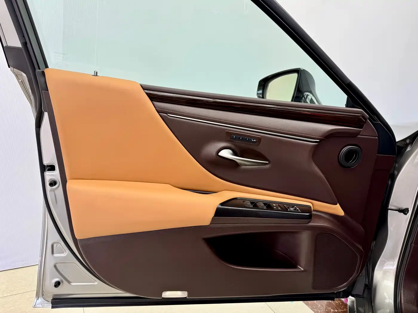 Lexus ES 2021 200 Luxury Edition фото 8
