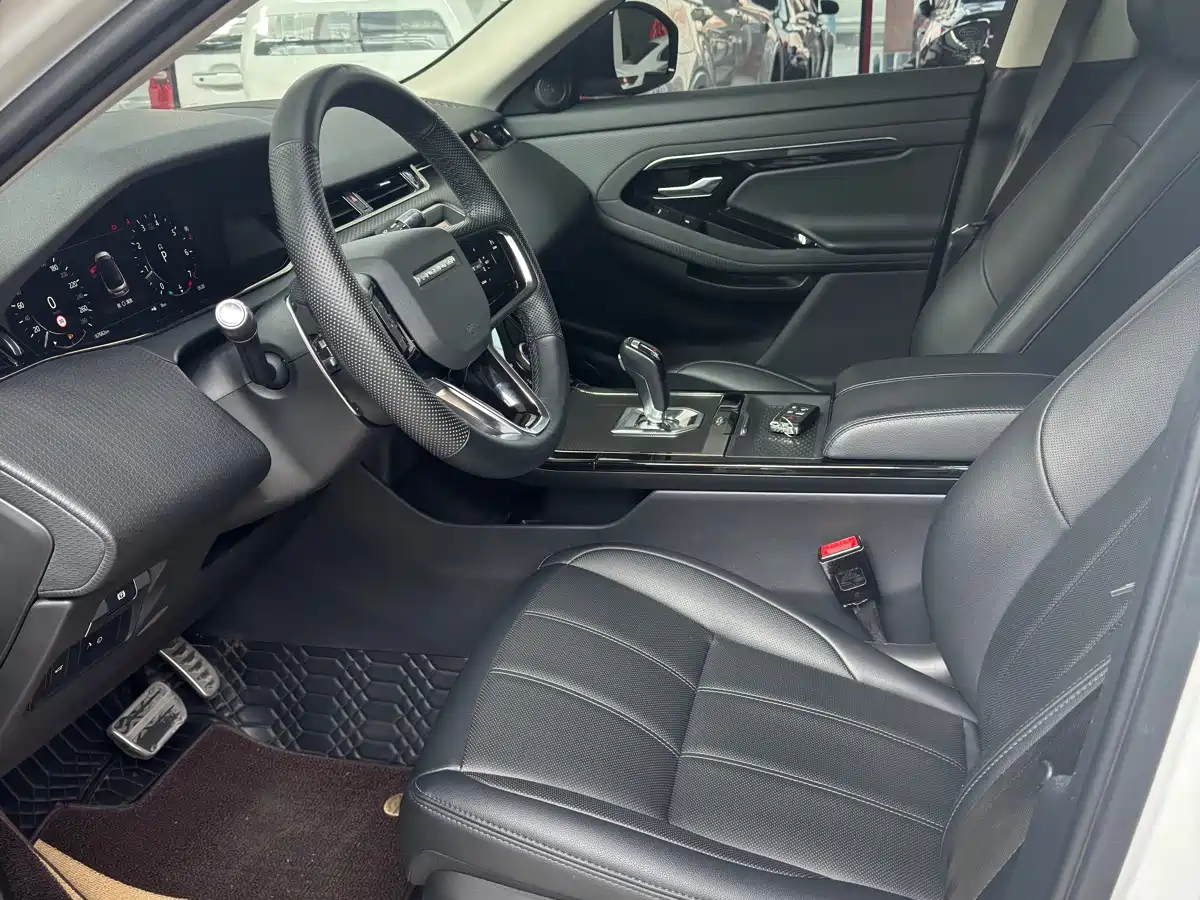 Land Rover Range Rover Evoque 2021 Range Rover Evoque L 200PS R-Dynamic Standard Elite Edition фото 7