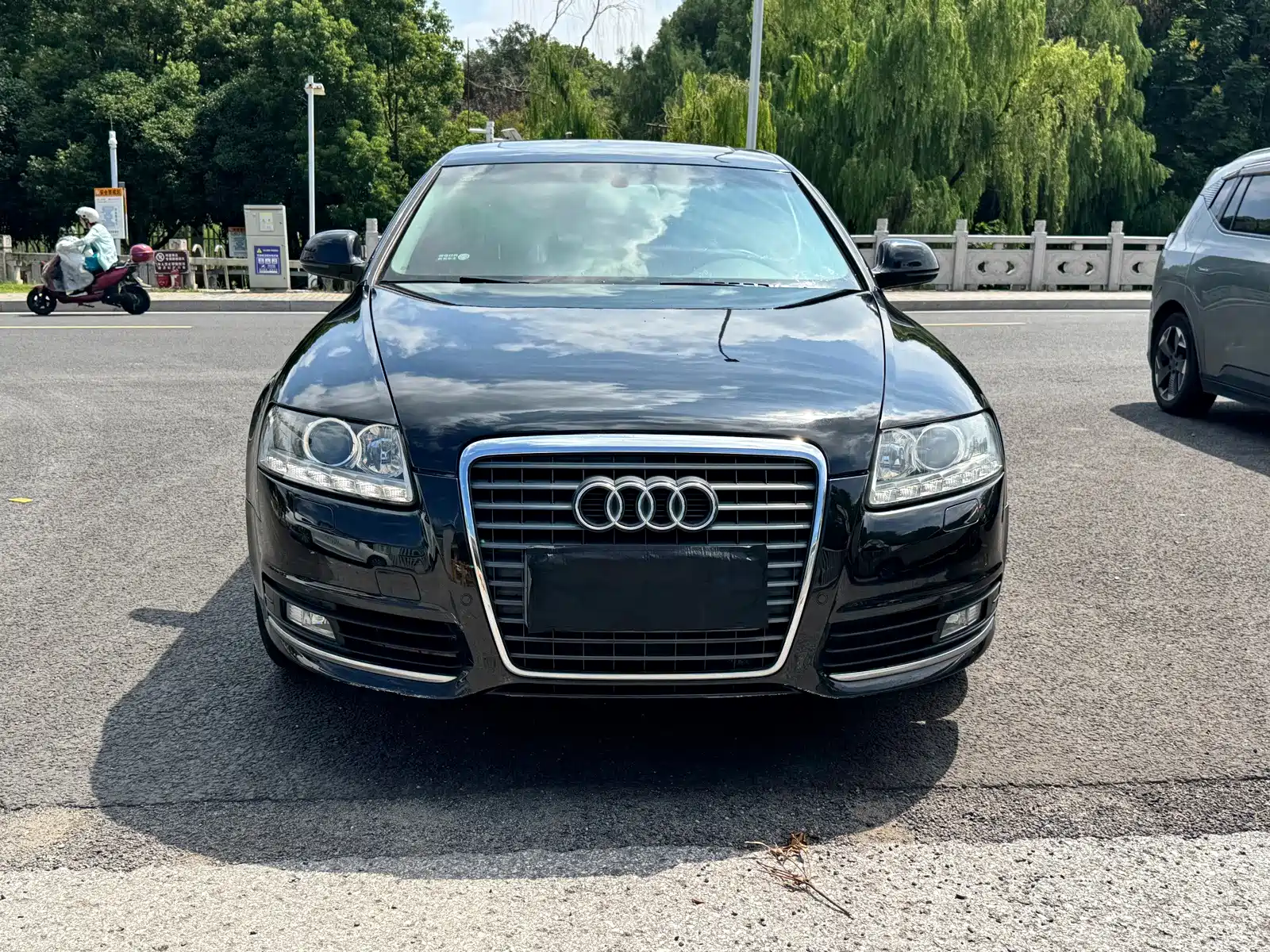 Фото 2 - Audi A6L