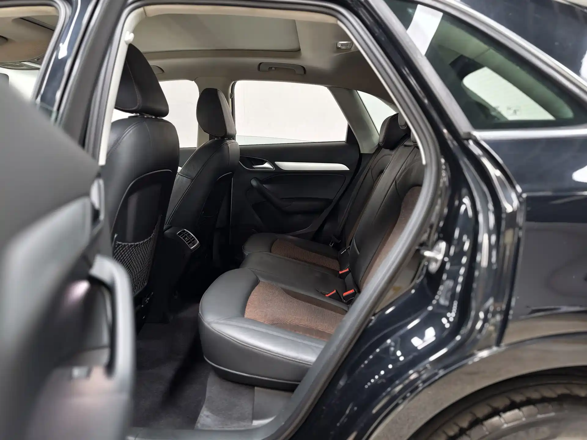 Фото 6 - Audi Q3