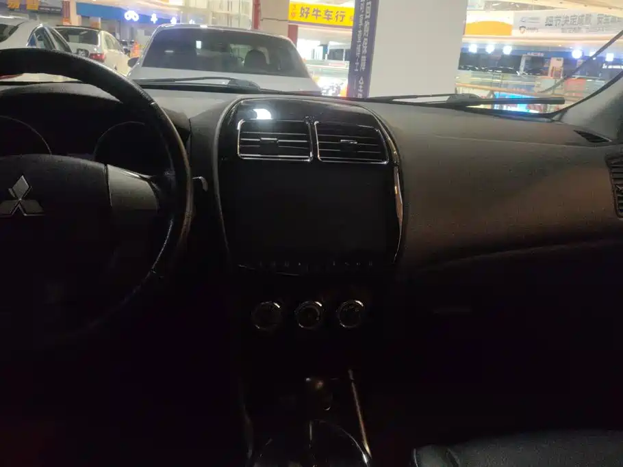 Mitsubishi ASX 2017 2016 2.0L CVT 2WD Navigation Edition