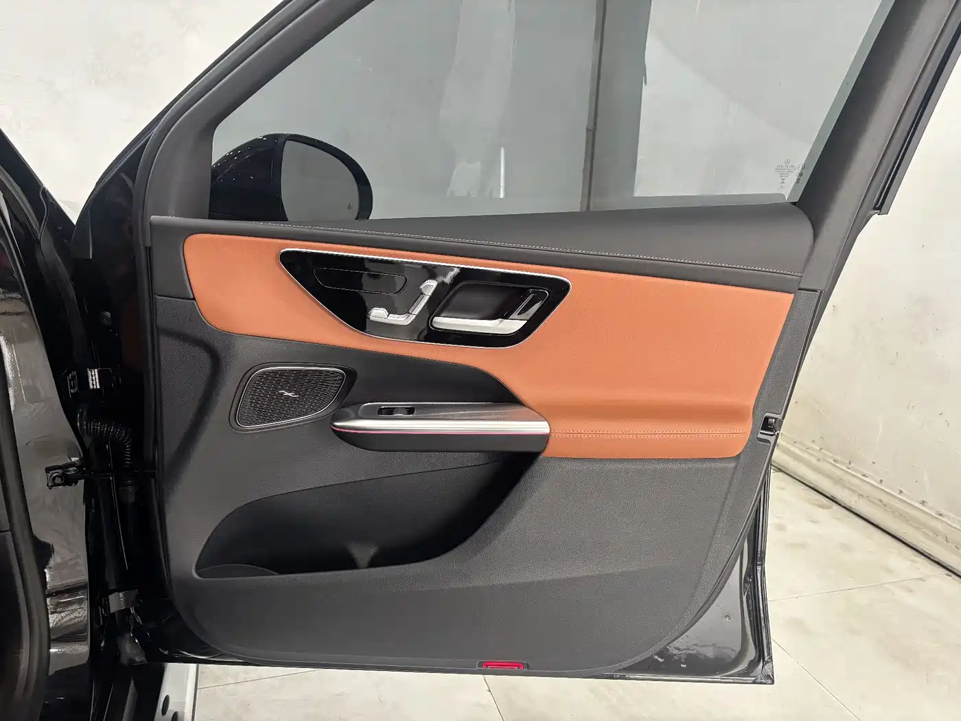 Mercedes-Benz GLC 2024 Facelift GLC 300 L 4MATIC Sport 7-seater фото 23