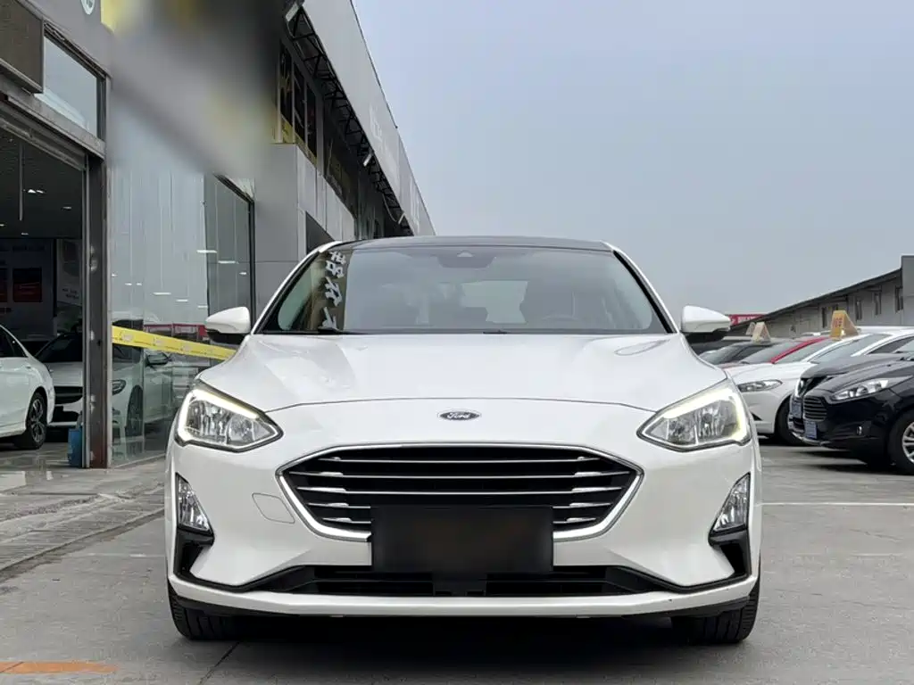 Фото 3 - Ford Focus