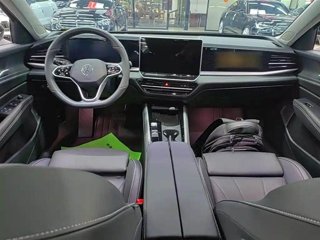 Volkswagen Passat 2025 Pro 380TSI Dragon Glory Edition фото 10