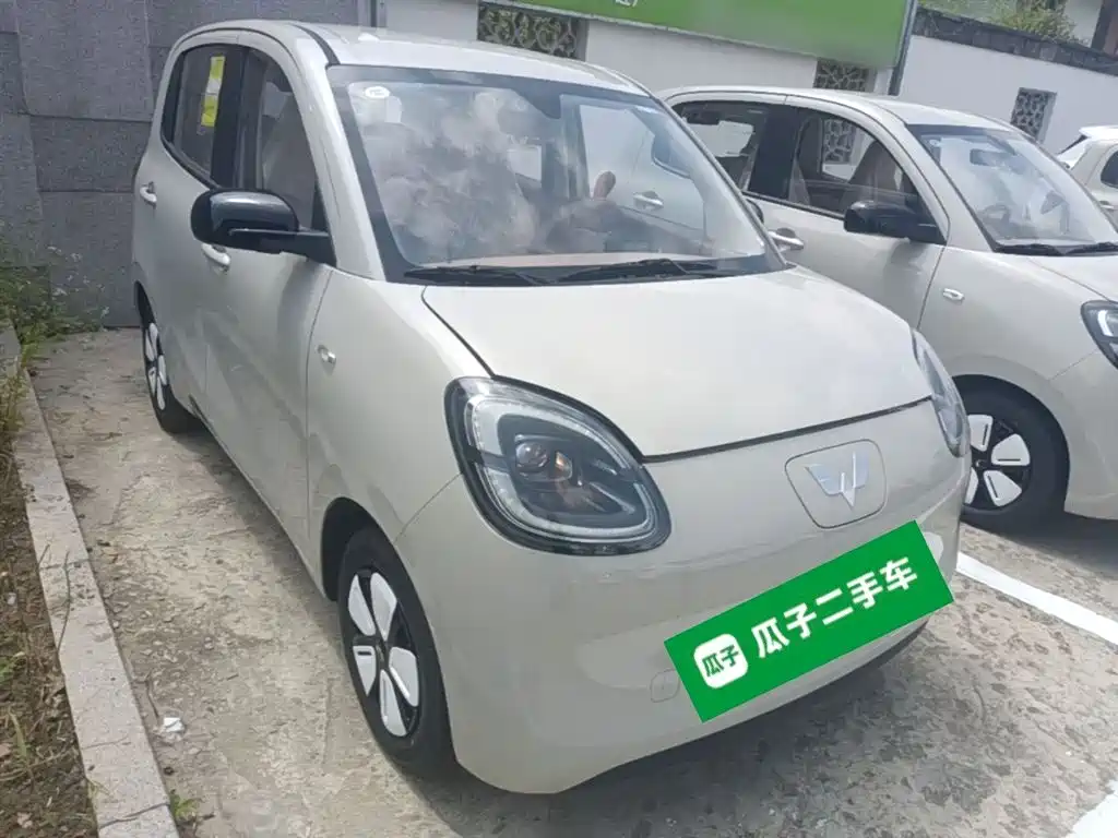 Wuling Motors Hongguang MINIEV 2026 2025 4-Door Advanced