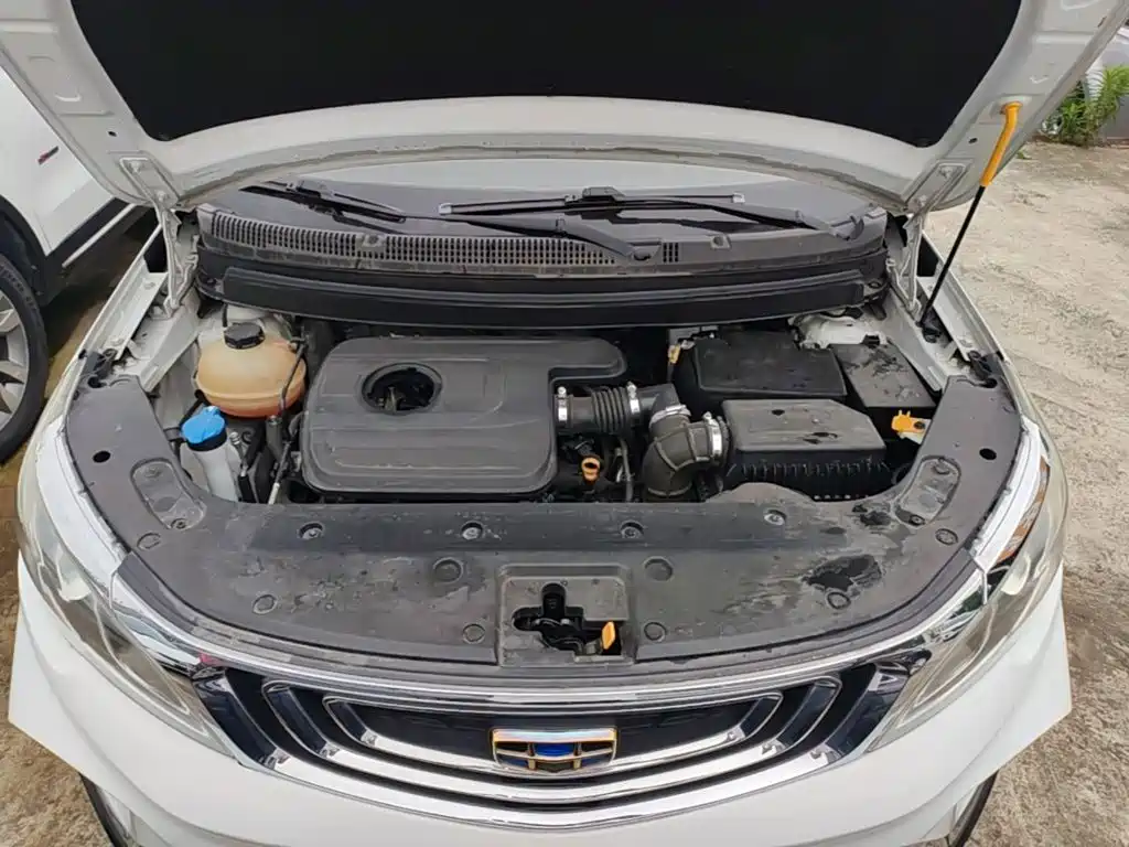 Фото 16 - Geely Vision X3