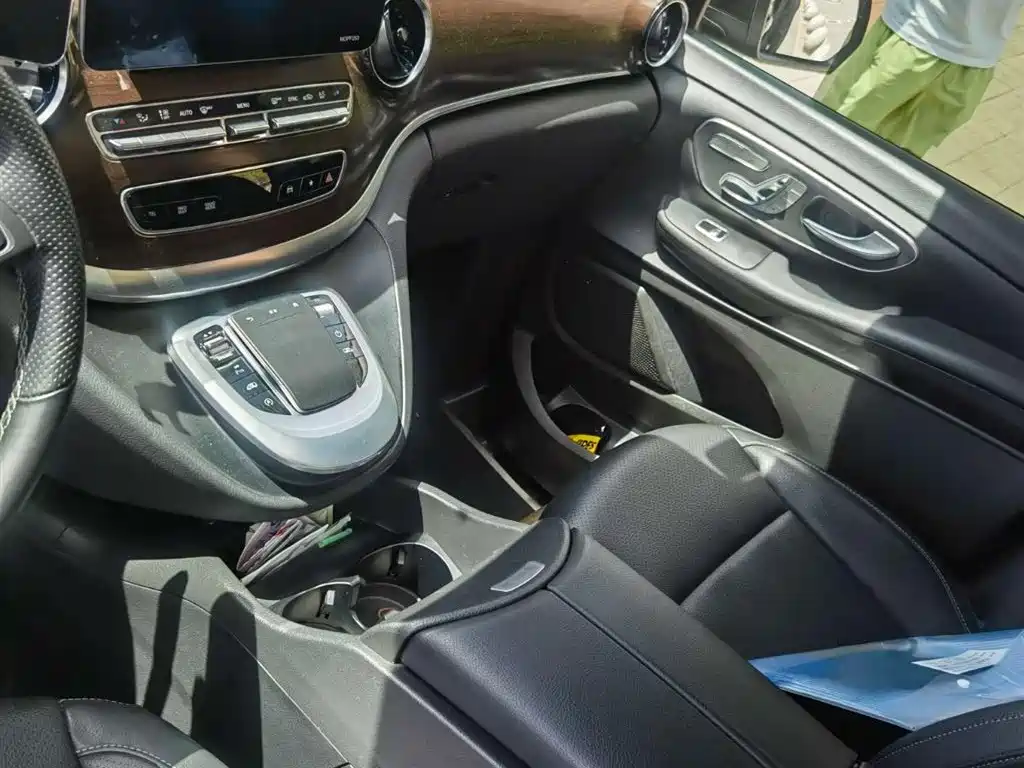 Mercedes-Benz V-Class 2020 V 260 Navigator Edition фото 5