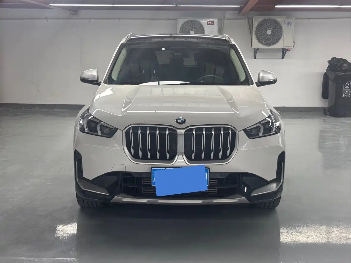 Photo 2 - BMW X1