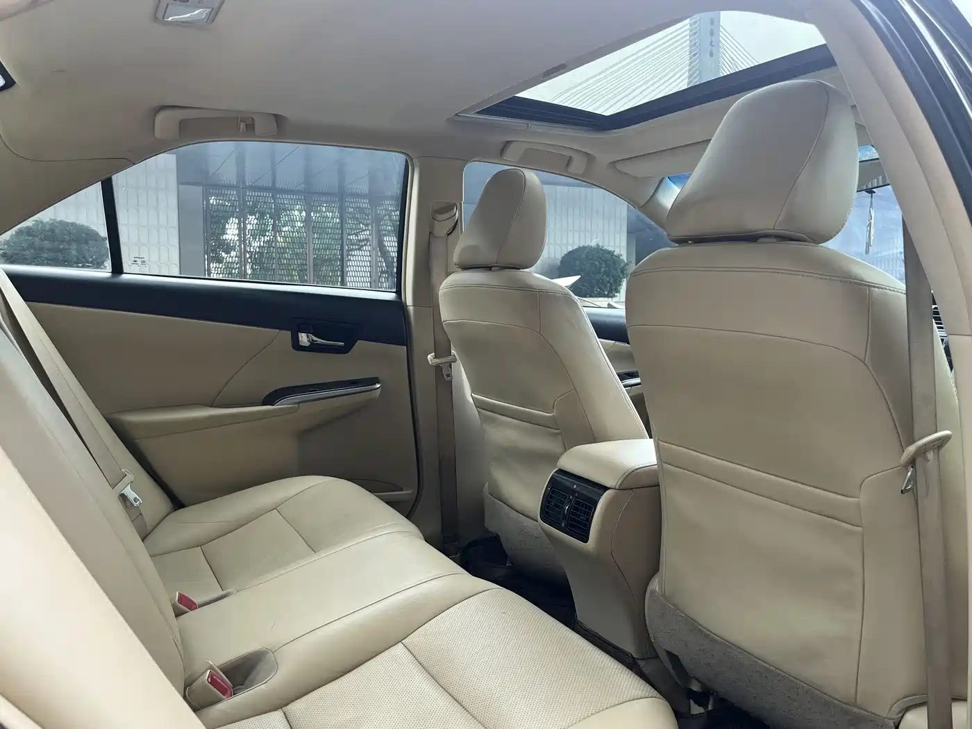 Toyota Camry 2015 2.0G Leading Edition фото 22