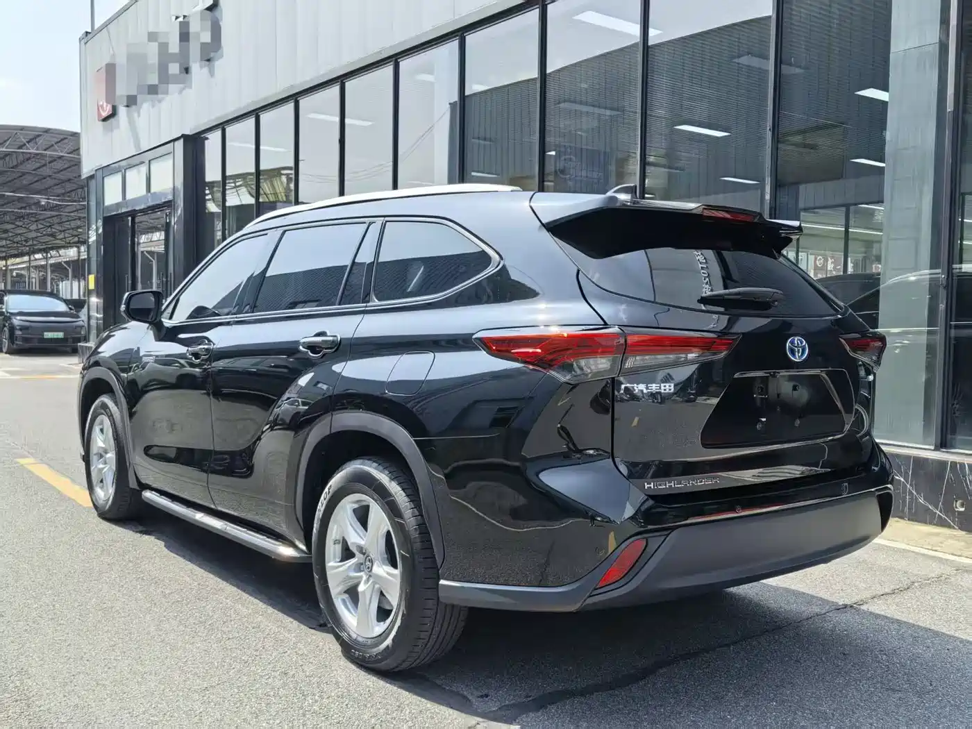 TOYOTA HIGHLANDER