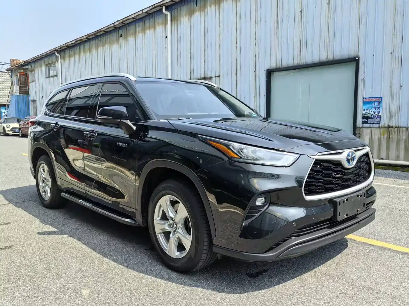 TOYOTA HIGHLANDER