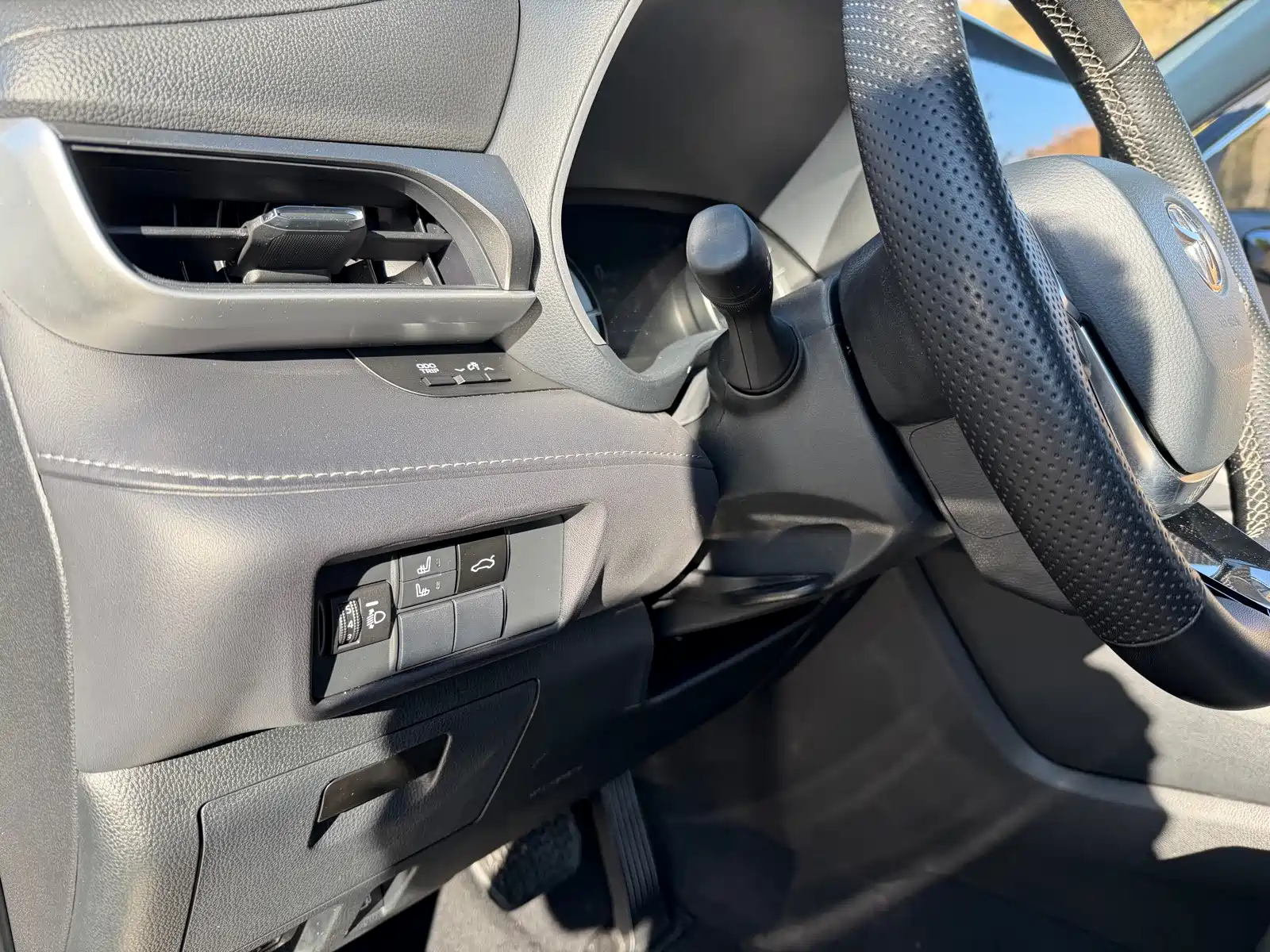 Photo 11 - Toyota Highlander