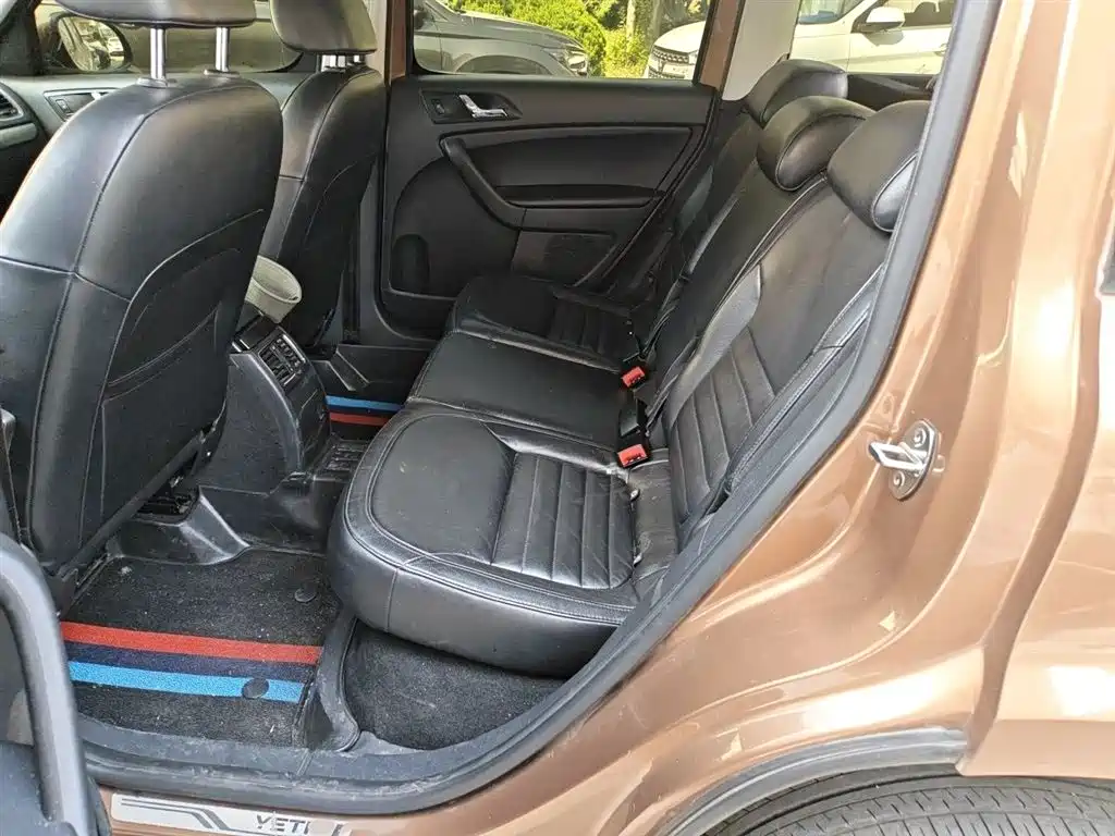 Škoda Yeti 2014 1.8TSI DSG Polar Edition фото 15