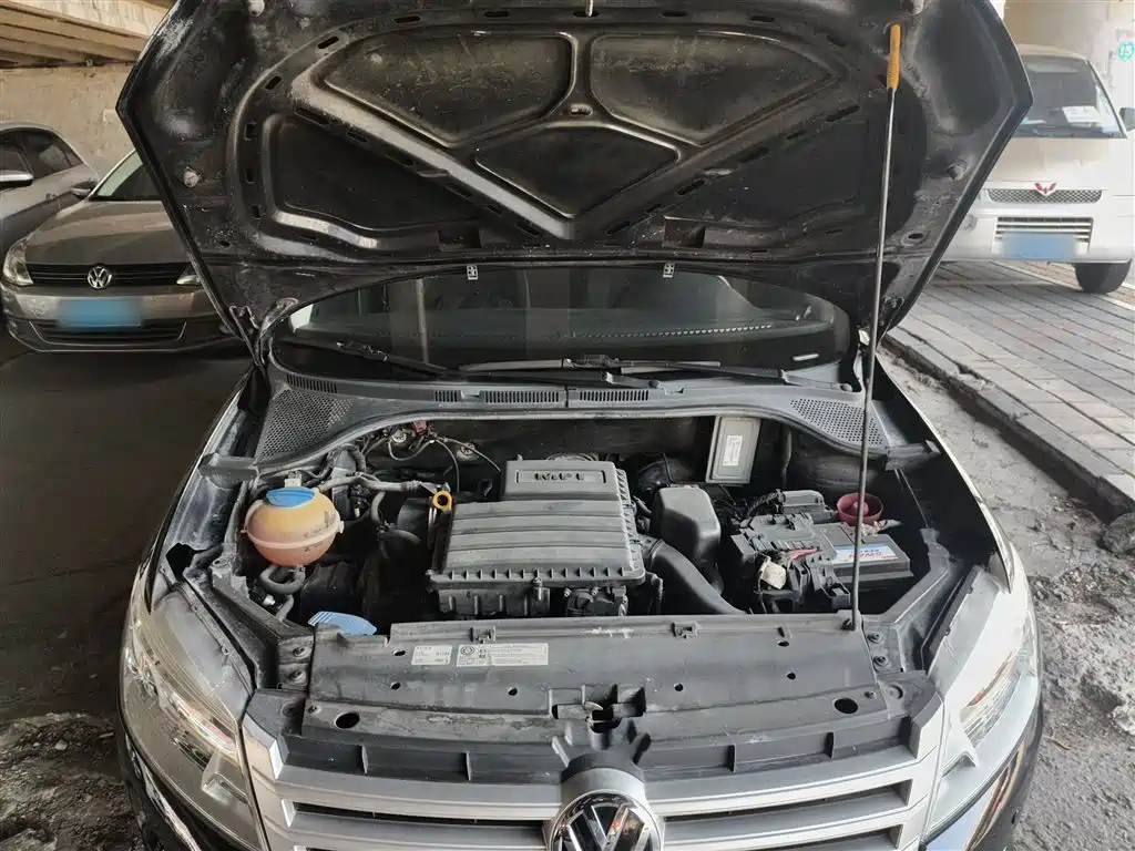 Volkswagen Santana 2015 1.6L Automatic Trend Edition фото 20
