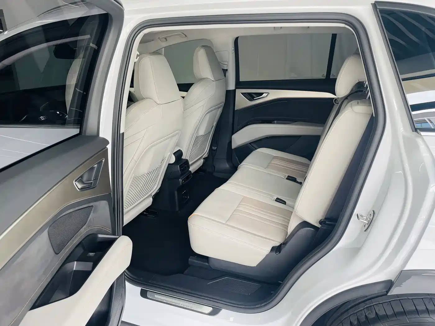 Audi Q5 e-tron 2023 2022 40 e-tron Starlight Edition Brocade Suit Sun Chaser Version