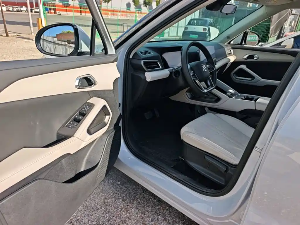 BYD Yuan UP 2025 2024 401KM Vitality Edition