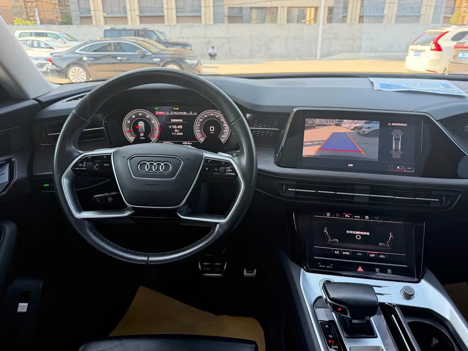 Photo 10 - Audi Q6