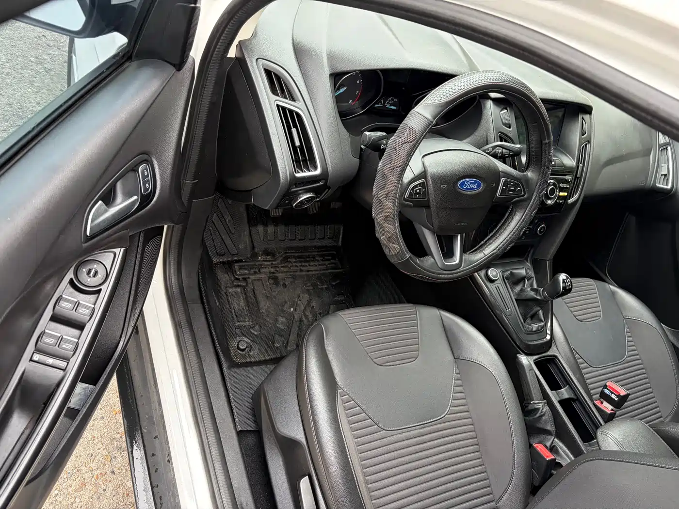 Photo 6 - Ford Focus