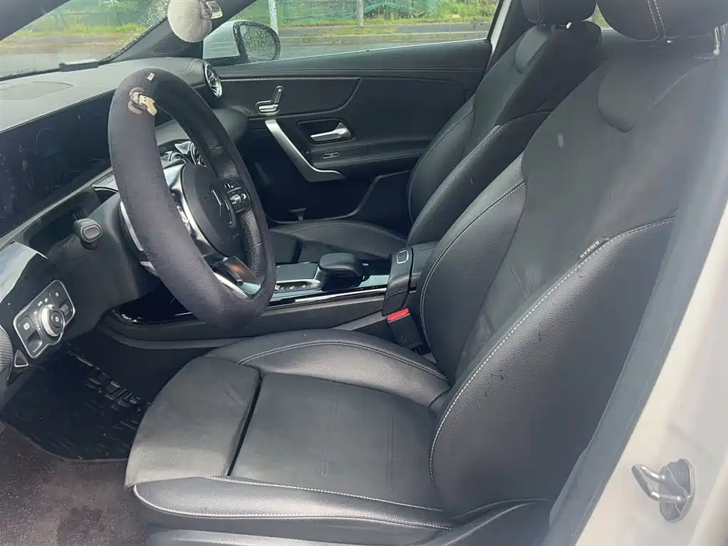 Mercedes-Benz A-Class 2021 A 200 L Sport Sedan Fashion Edition фото 6