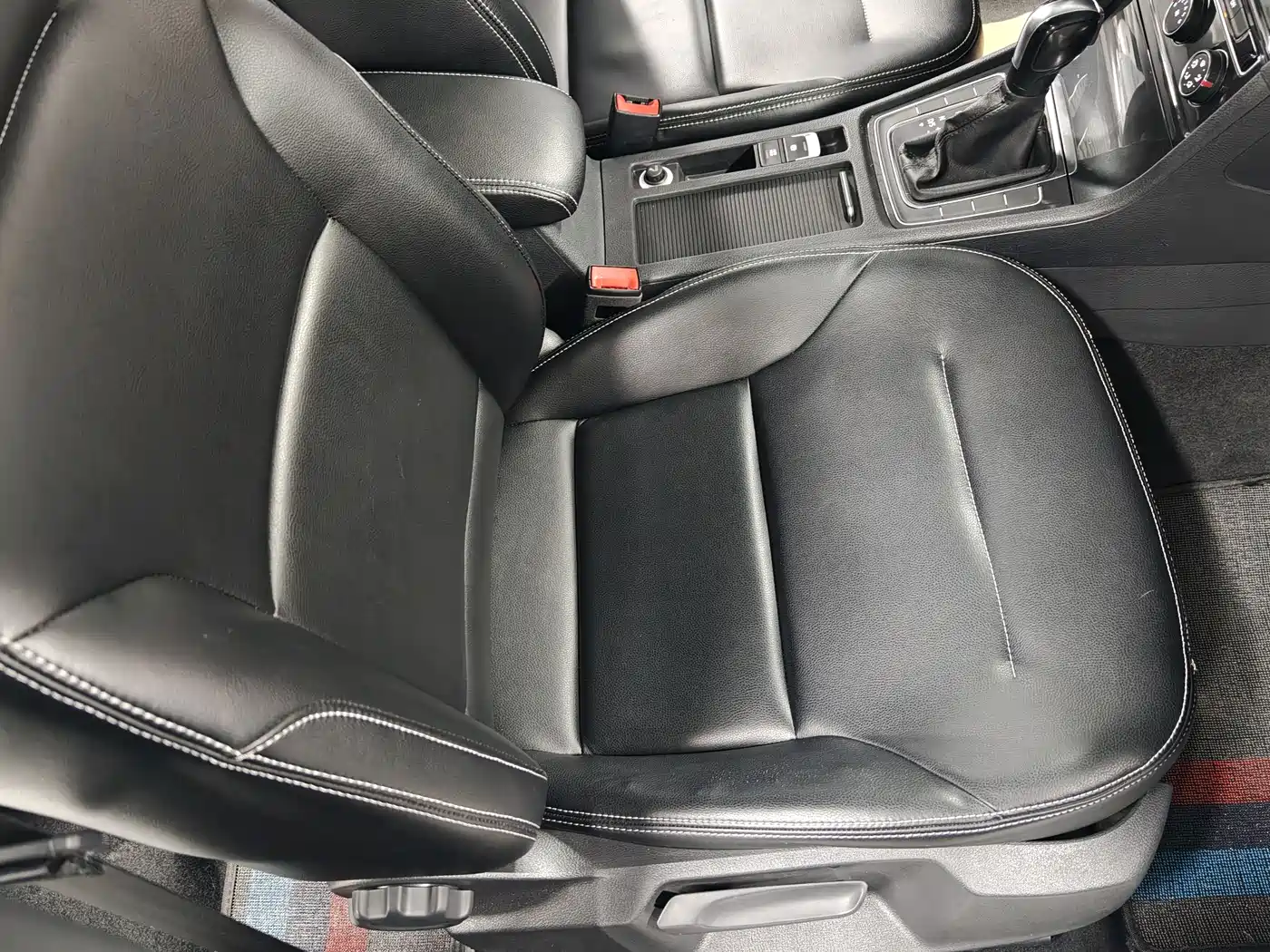Volkswagen Golf 2018 1.6L Automatic Comfort фото 10