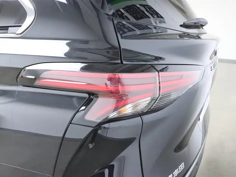 Toyota Sienna 2021 2.5L Hybrid Platinum Edition фото 34