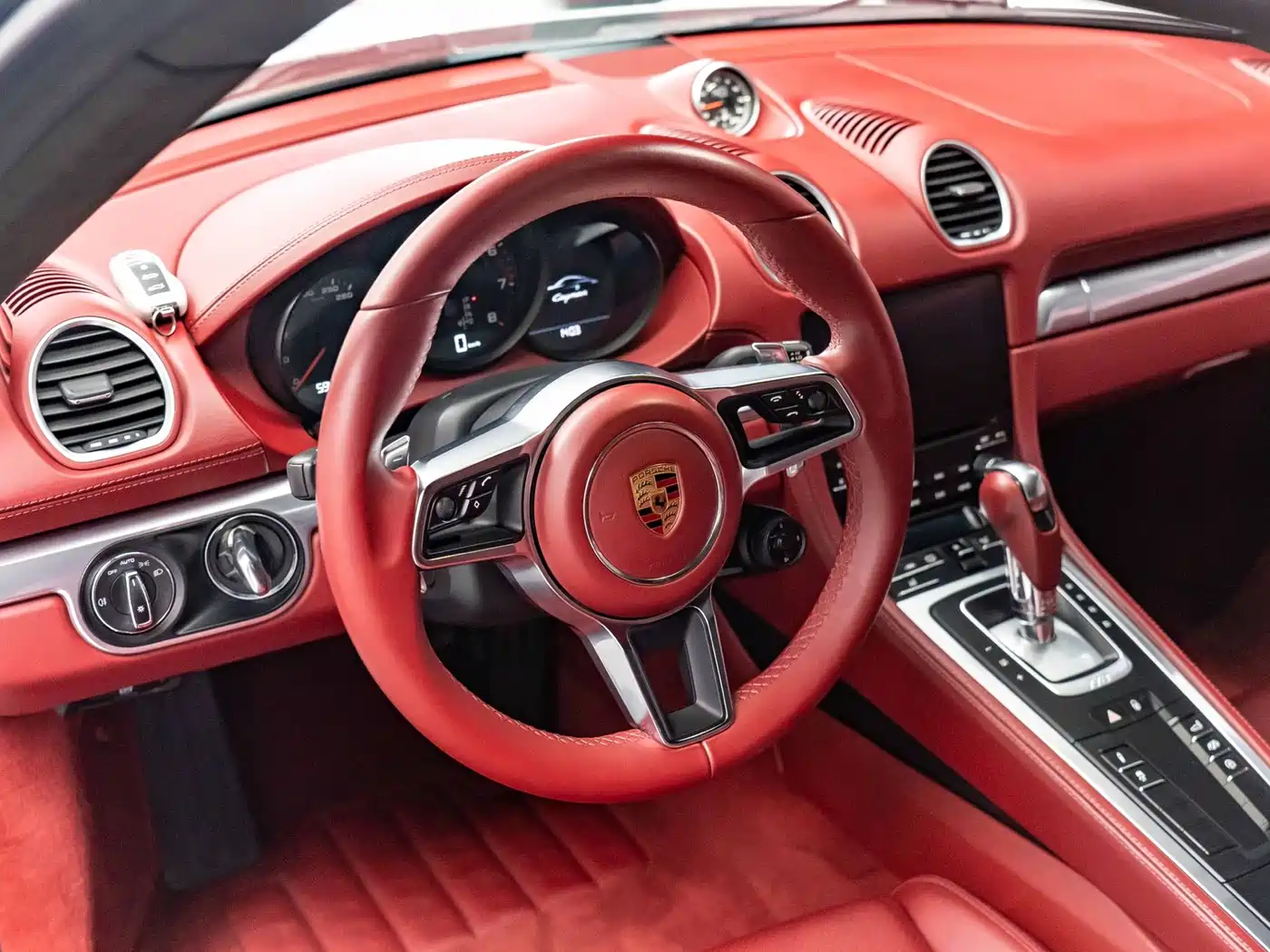 Porsche 718 2018 Cayman 2.0T фото 8