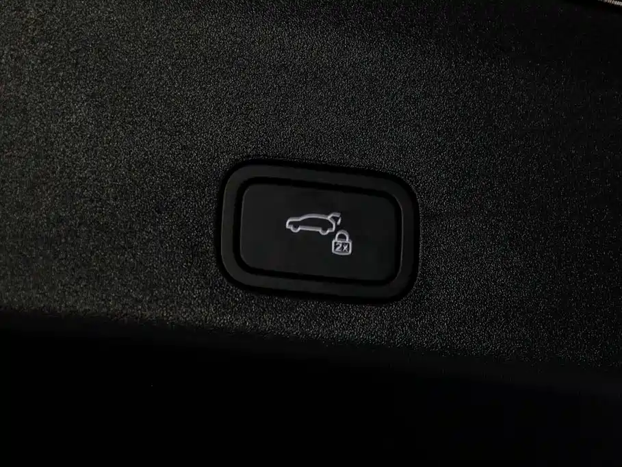 Photo 6 - Li Auto i6