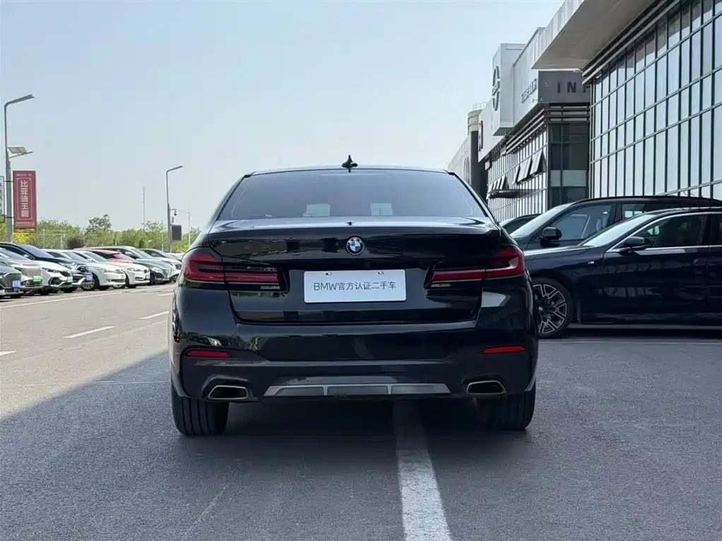 BMW 5 Series 2022 525Li M Sport Package фото 4