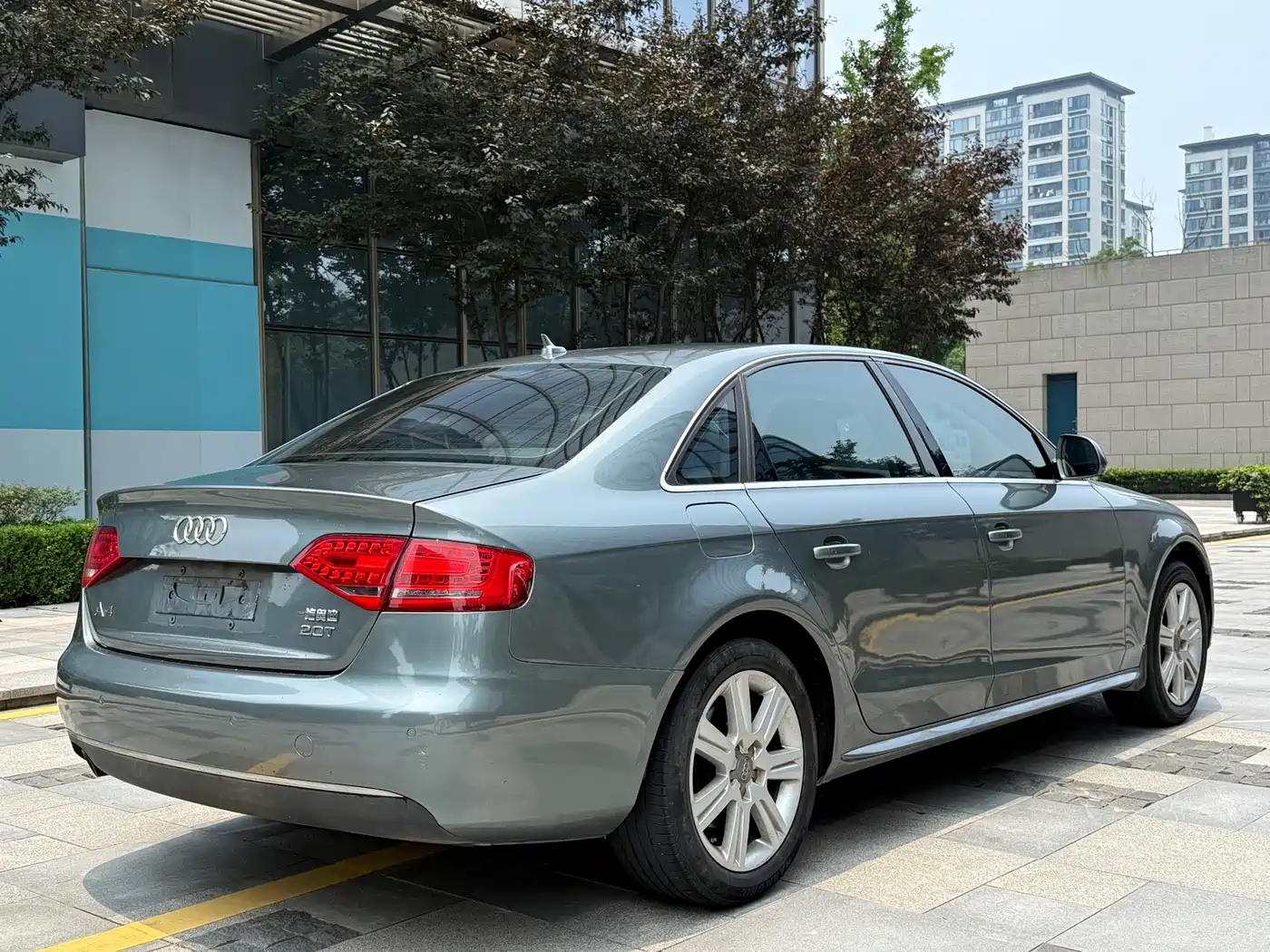 Audi A4L 2011 2011 2.0 TFSI Technology