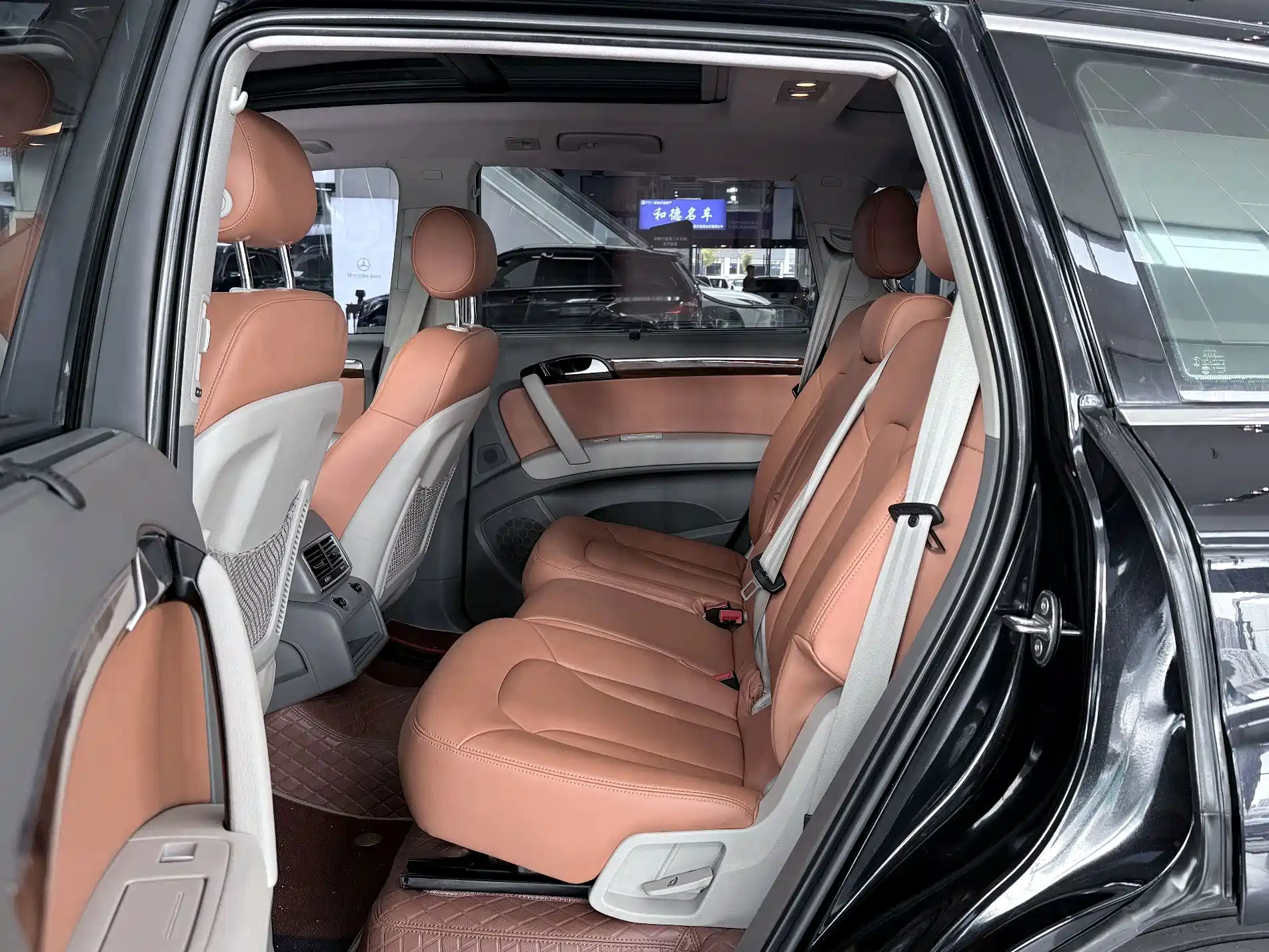 Photo 10 - Audi Q7