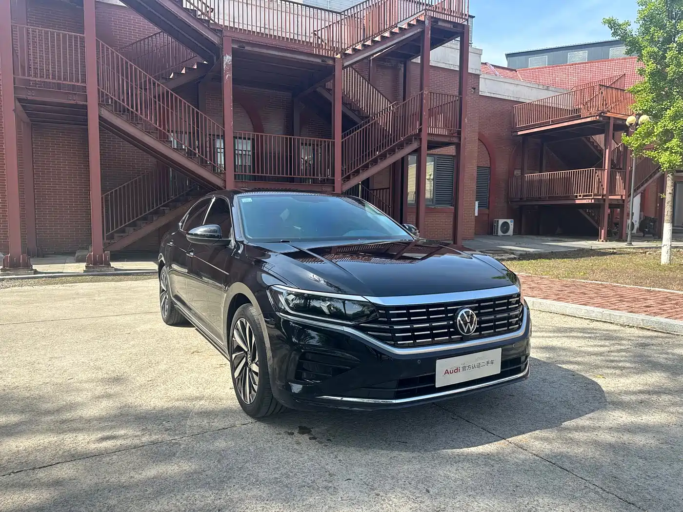 Volkswagen Passat 2021 Model 330TSI Elite Edition фото 3